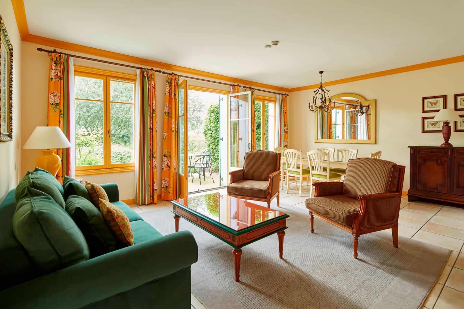 Marriotts Village D Ile De France Livingroom