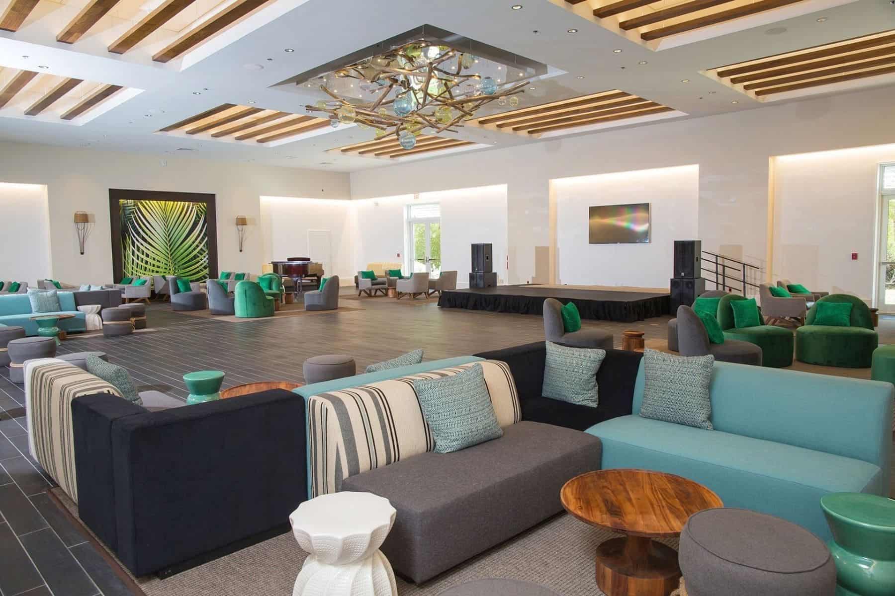 meeting at warwick paradise