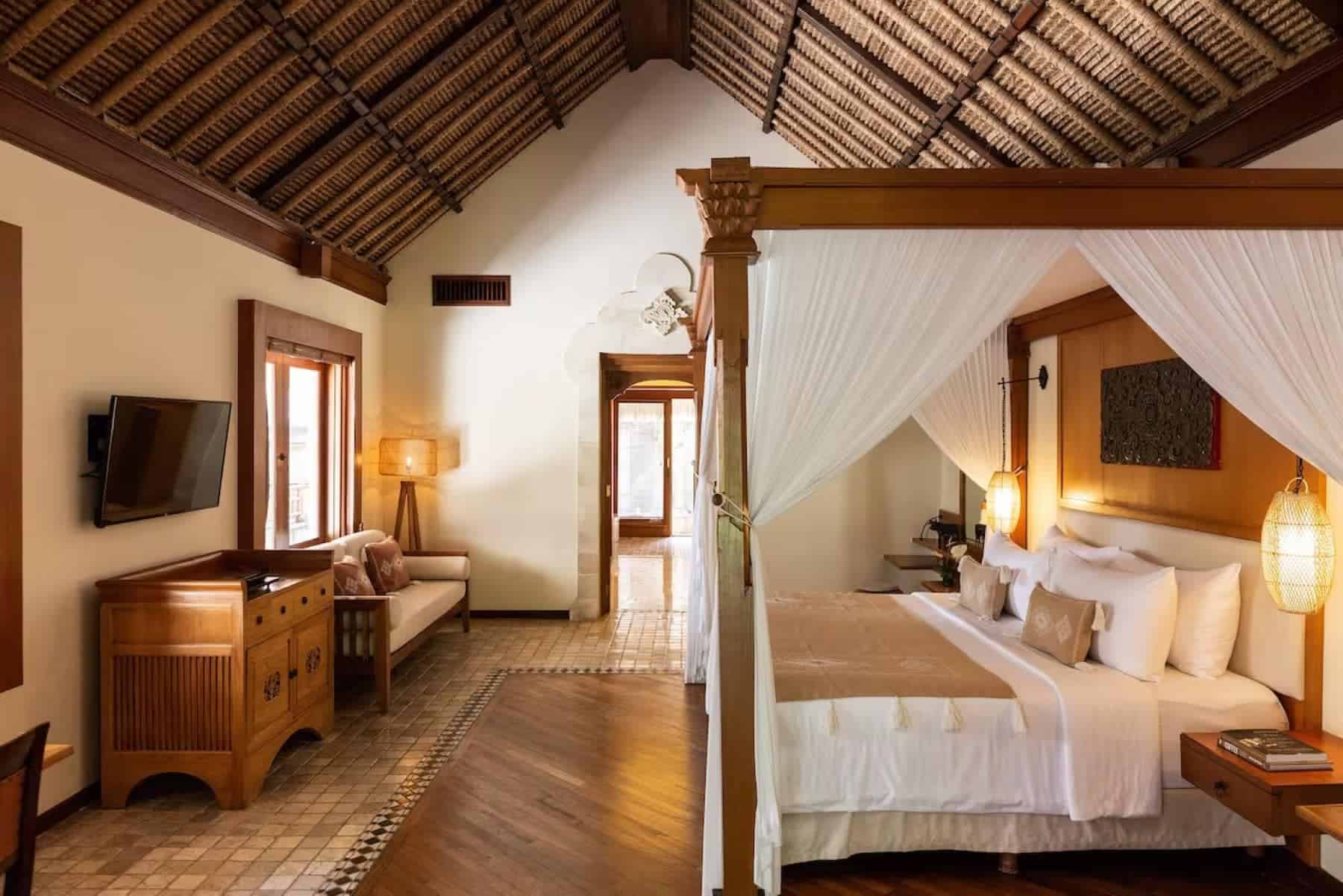 melia-bali-level-garden-villa-bedroom