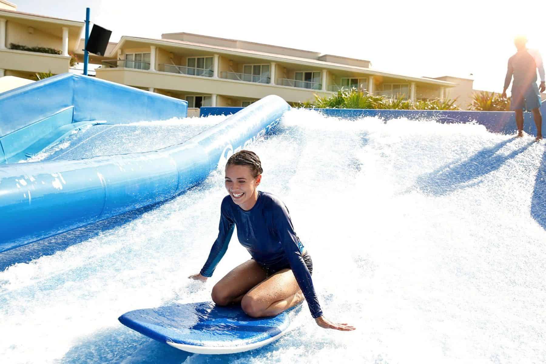 moon-palace-cancun-beach-surf-pool