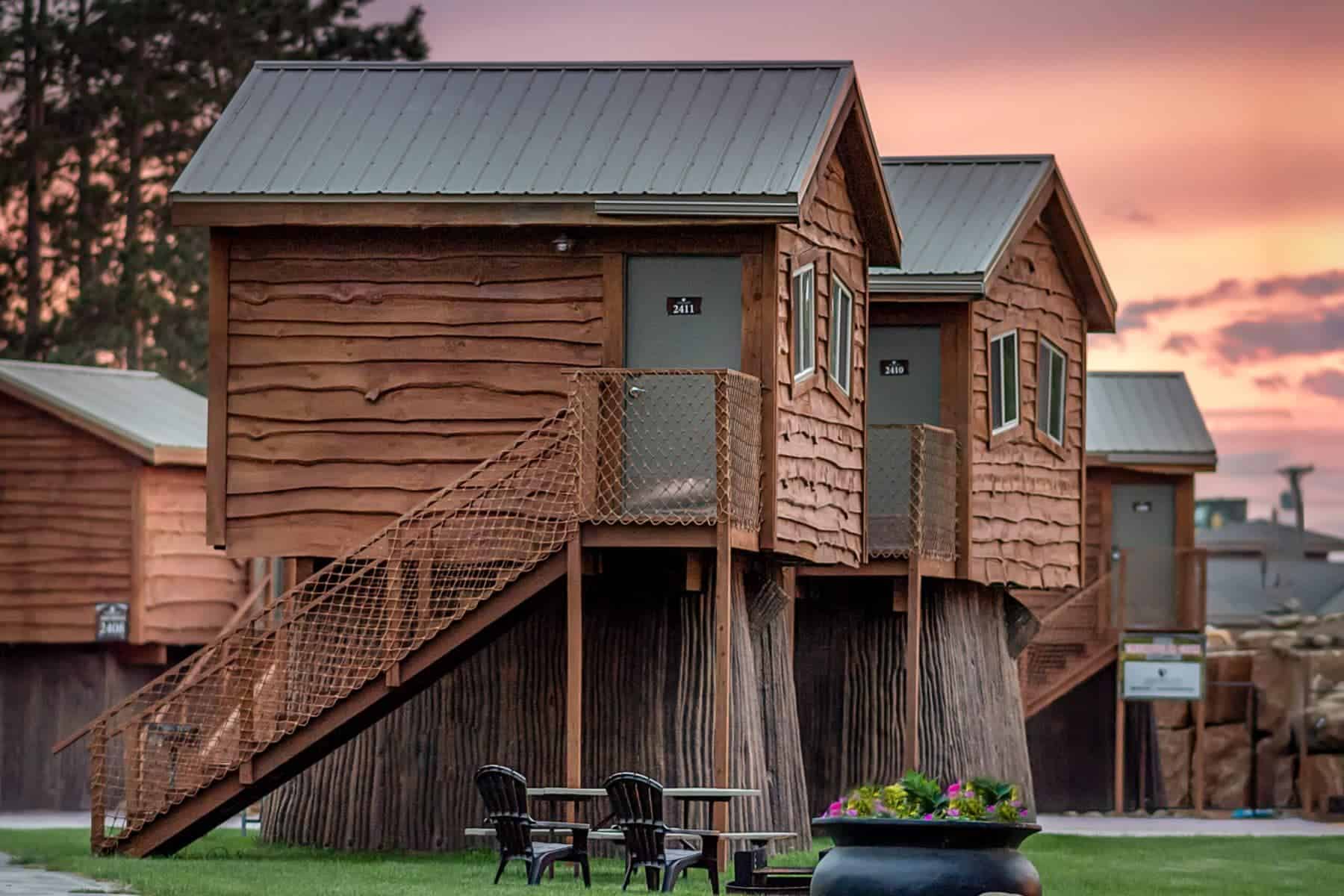 natura-treescape-resort-side-cabin