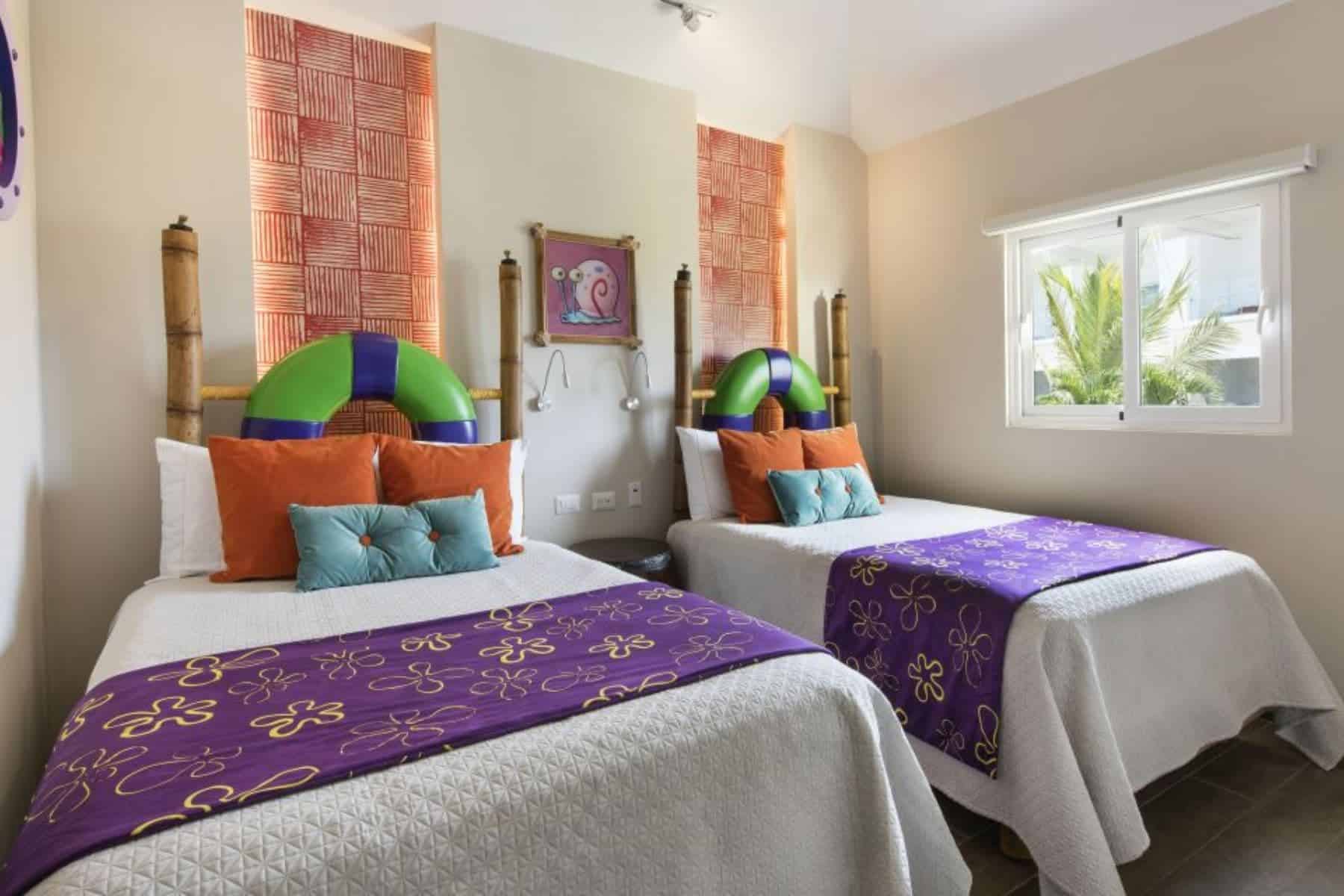 Nickelodeon Pineapple Villa Double Bed