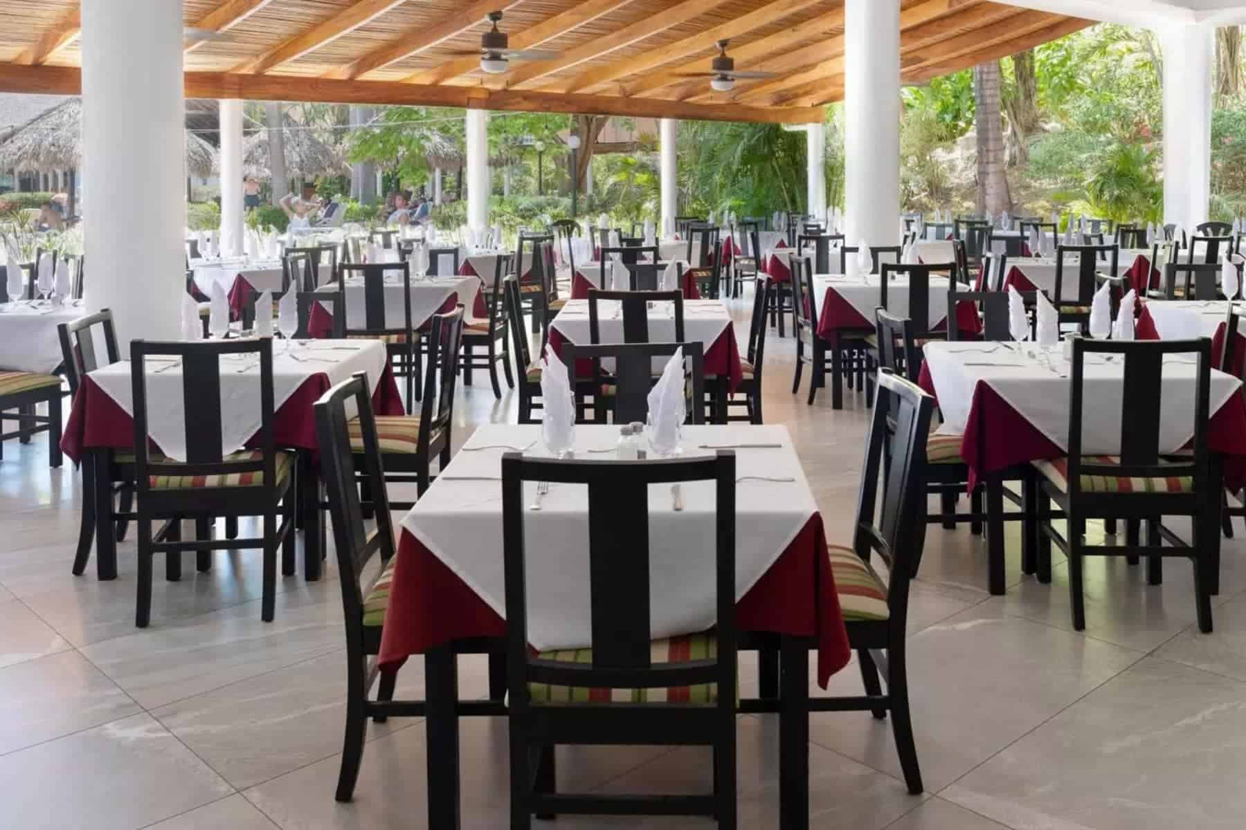 Occidental Tamarindo Tables