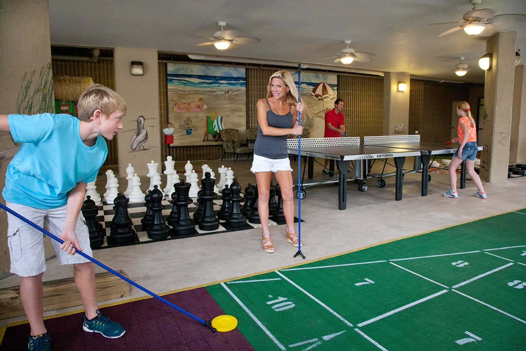 ocean-reef-resort-indoor-activity