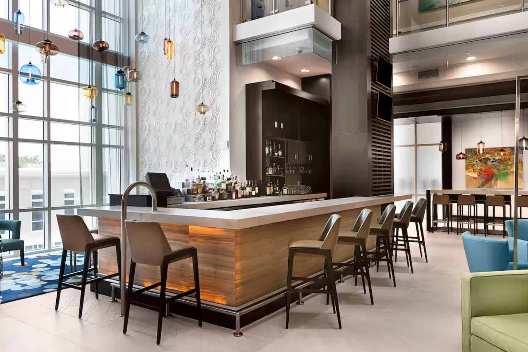 Oceans 22 Hilton Grand Vacations Bar