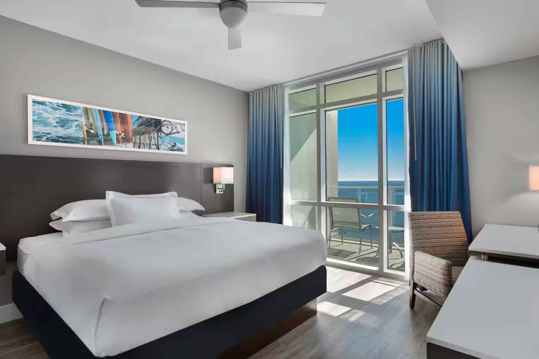 oceans-22-hilton-grand-vacations-beds