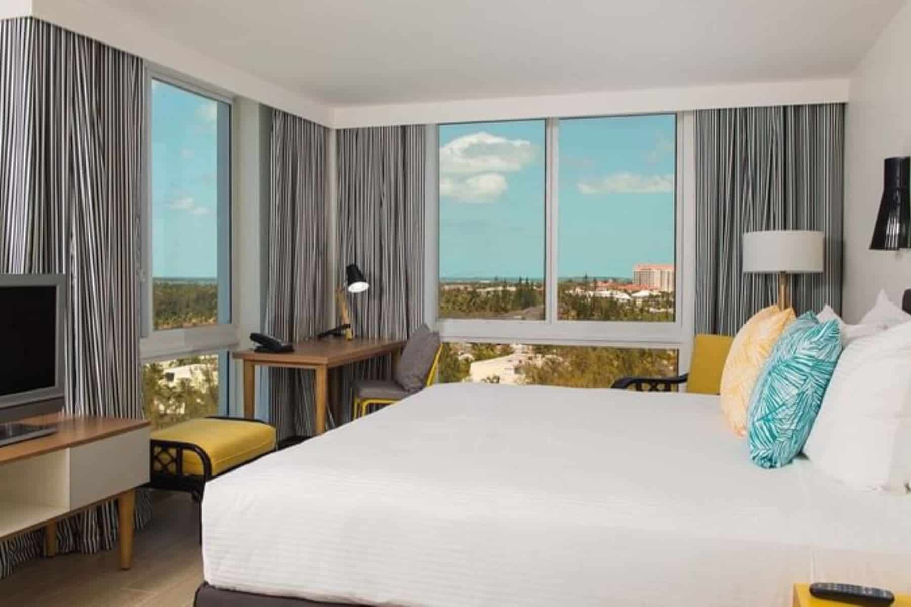 One Bedroom Harbourfront Suite (2)