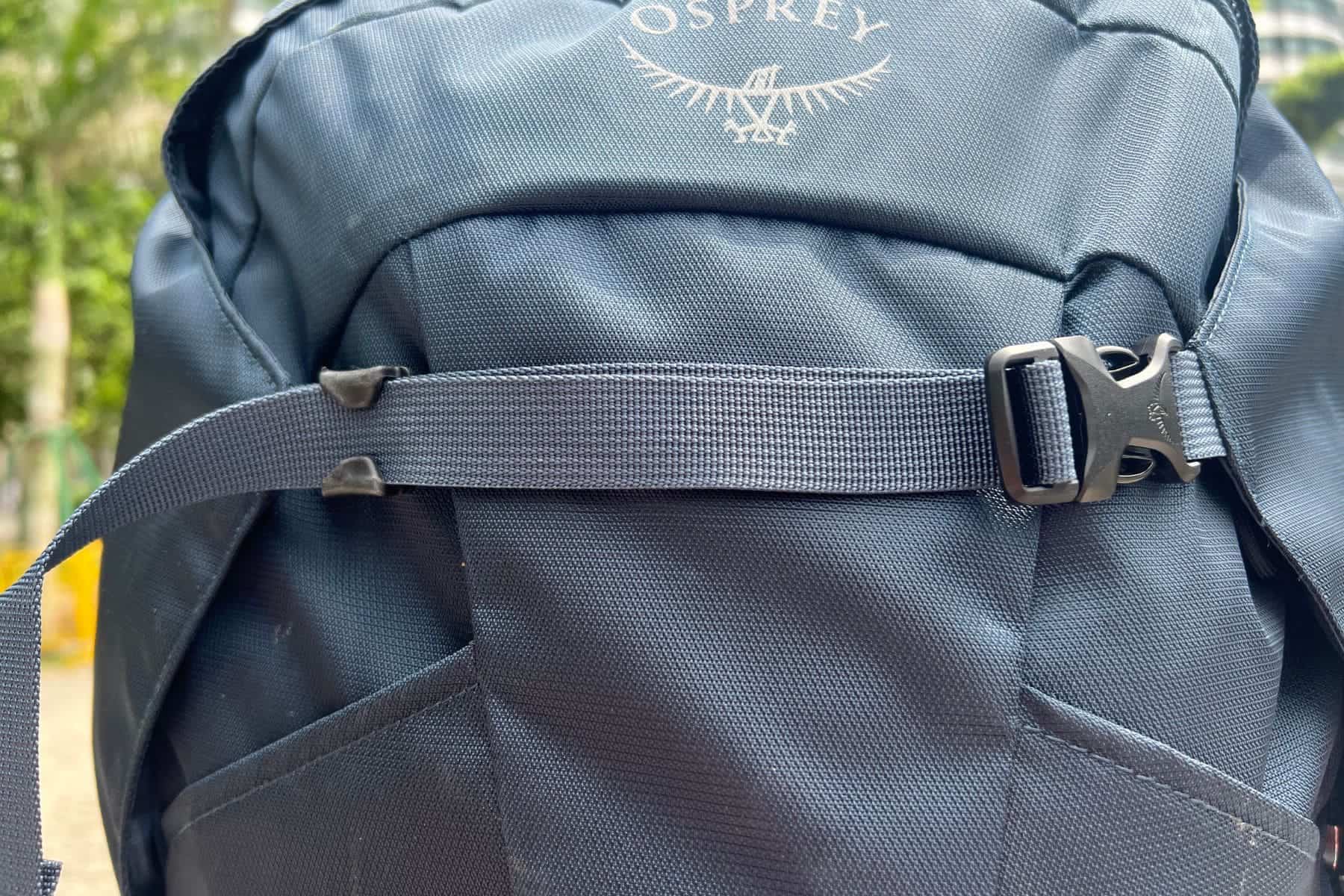 osprey-mens-farpoint-womens-fairview-compression-straps