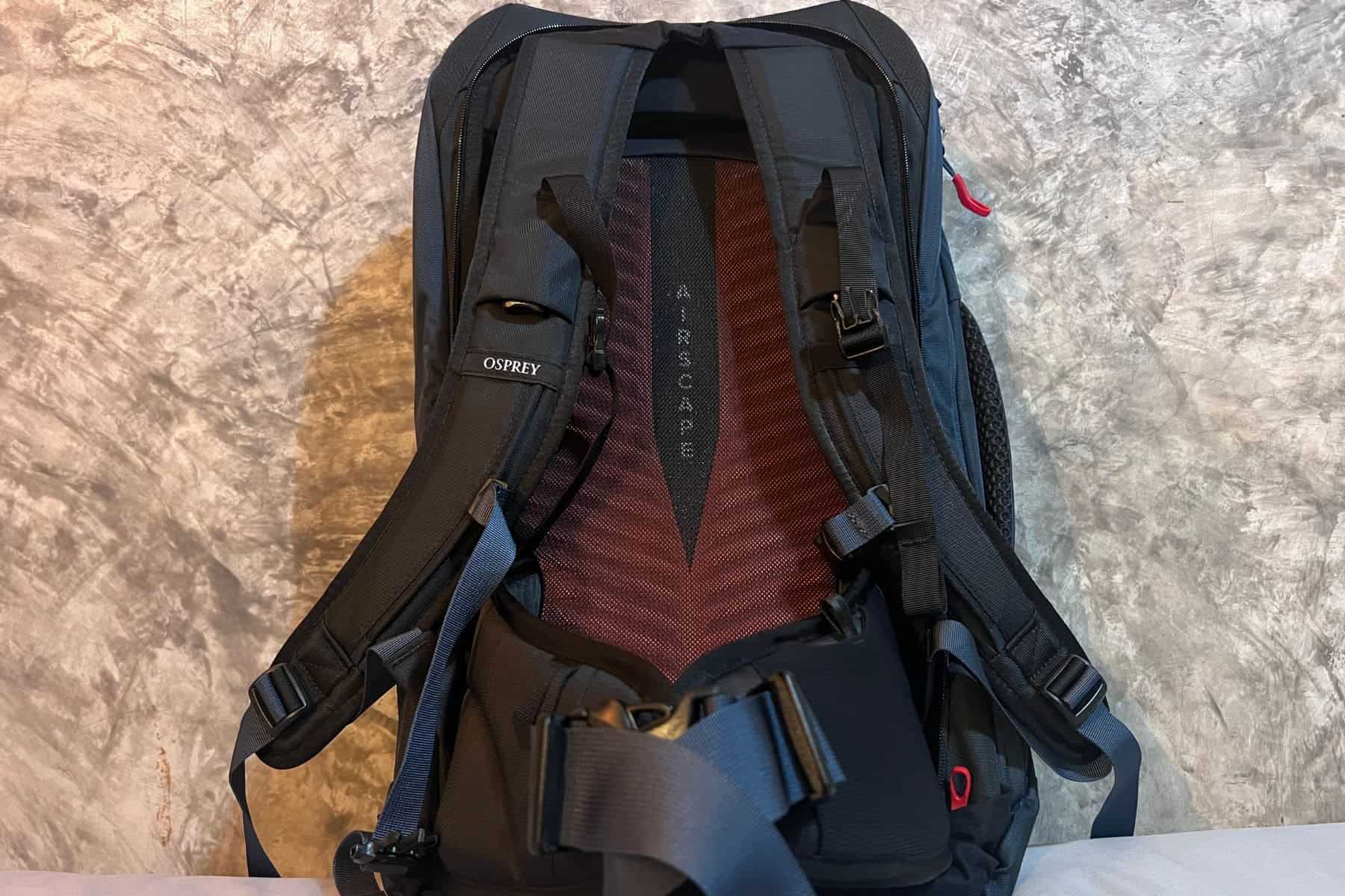 osprey-mens-farpoint-womens-fairview-shoulder-strap