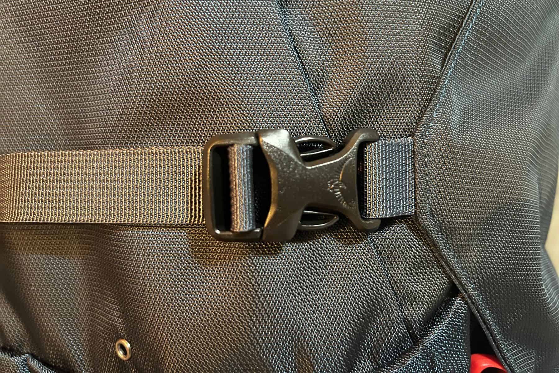 osprey-mens-farpoint-womens-fairview-strap