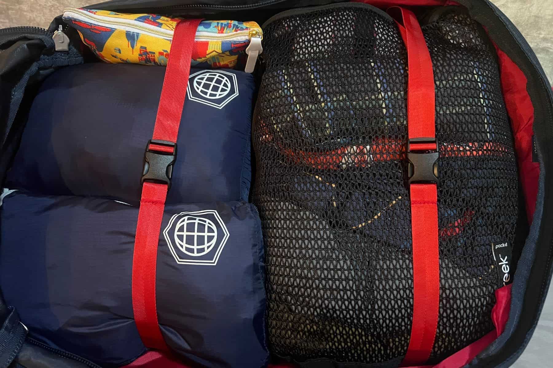 Osprey Mens Farpoint Womens Fairview Stuff Inside