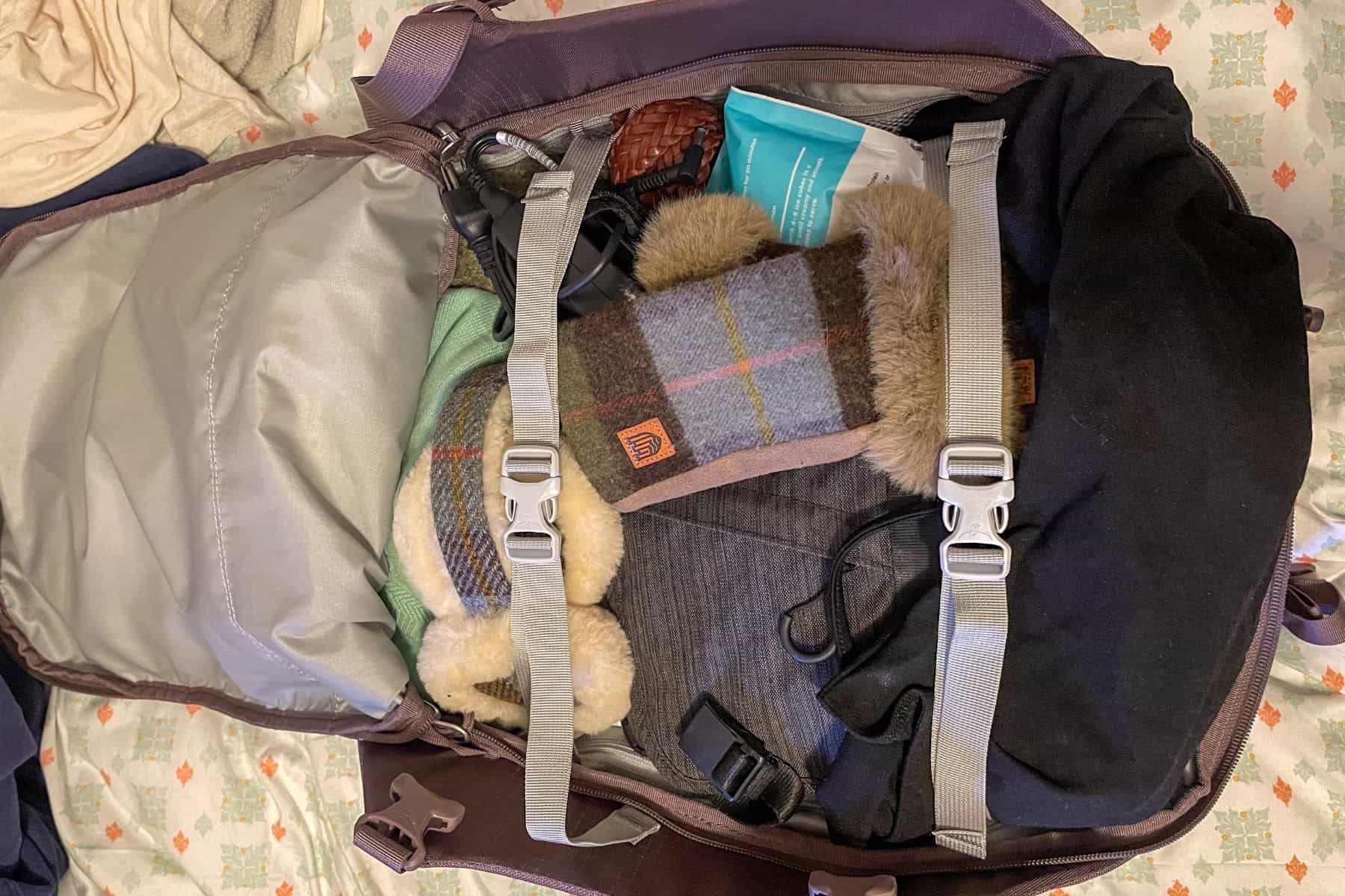 osprey-sojourn-porter-travel-backpack-stuff-inside