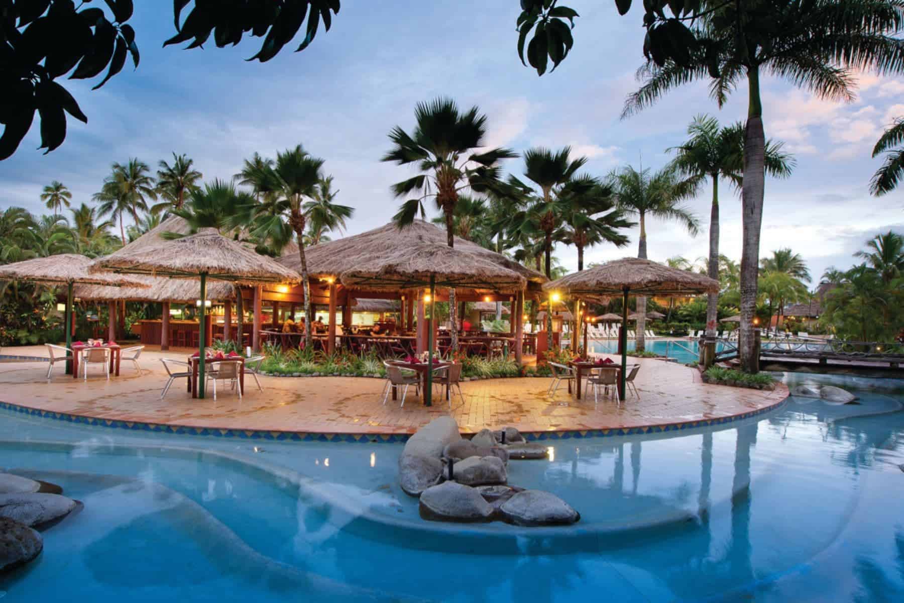 outrigger-fiji-beach-resort-baravi