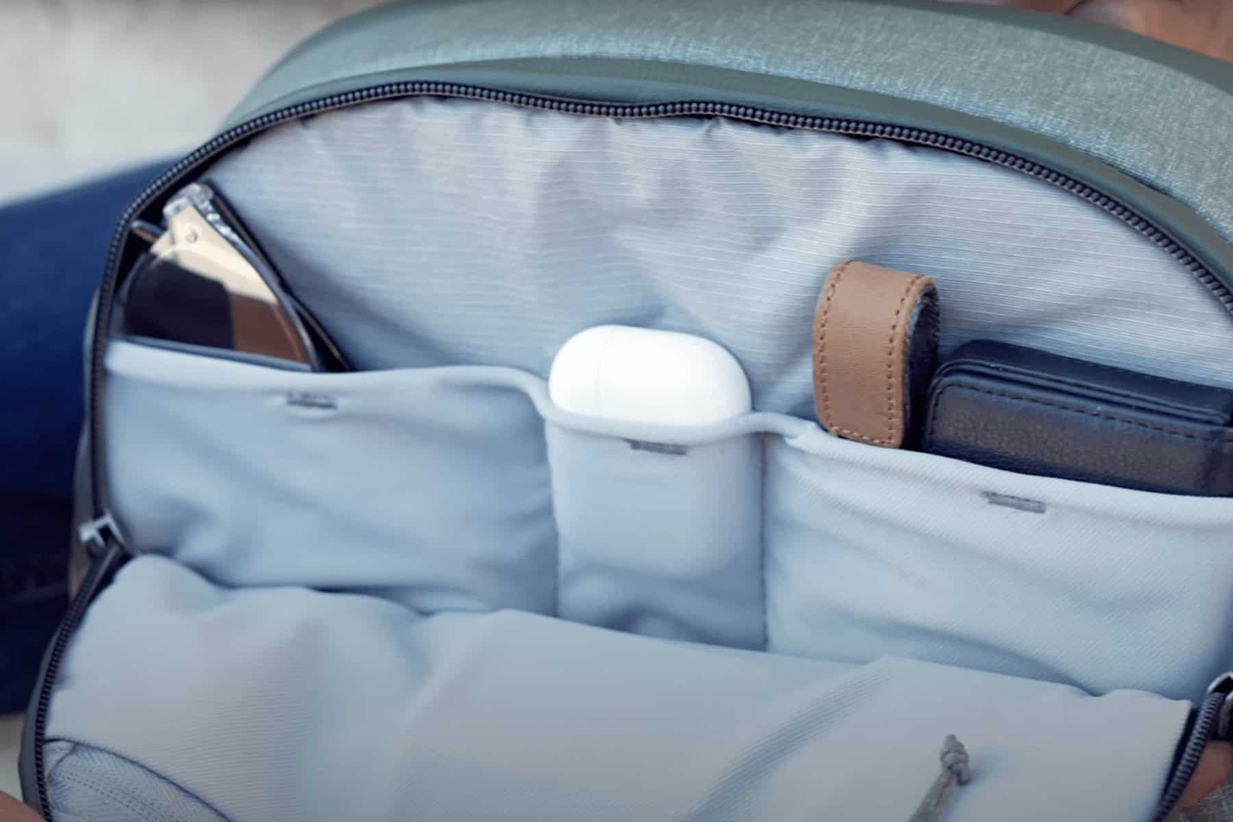 peak-design-30l-top-pocket-two