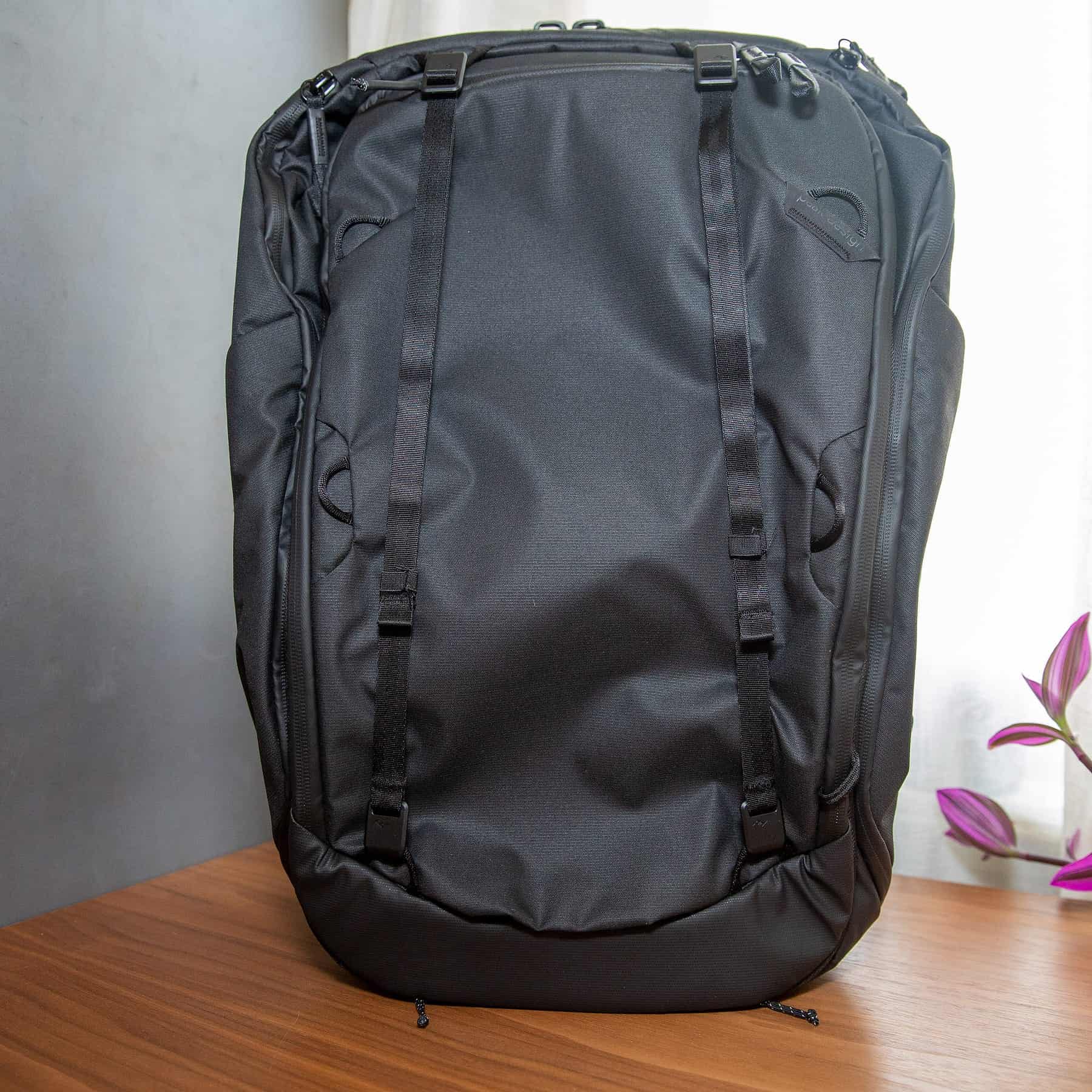 Weatherproof, 100% recycled 400D nylon shell and 900D waterproof bottom liner
