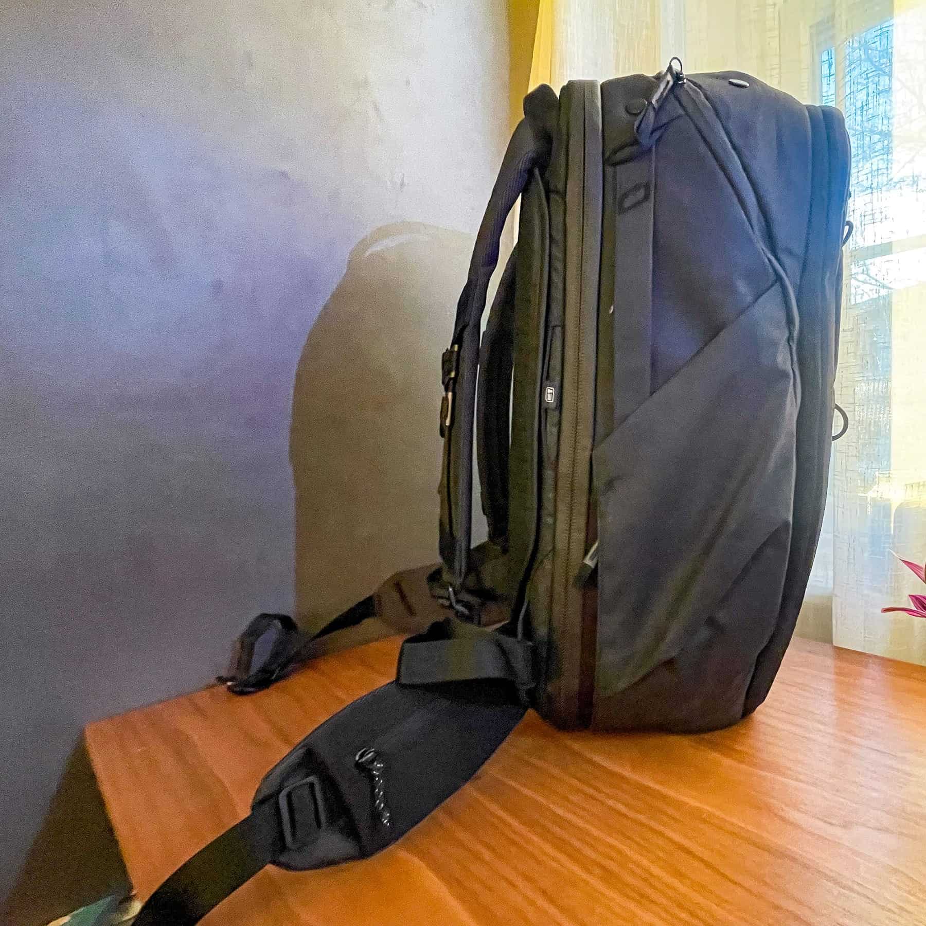 No zipper strain on the fully loaded Peak Design Travel Backpack
