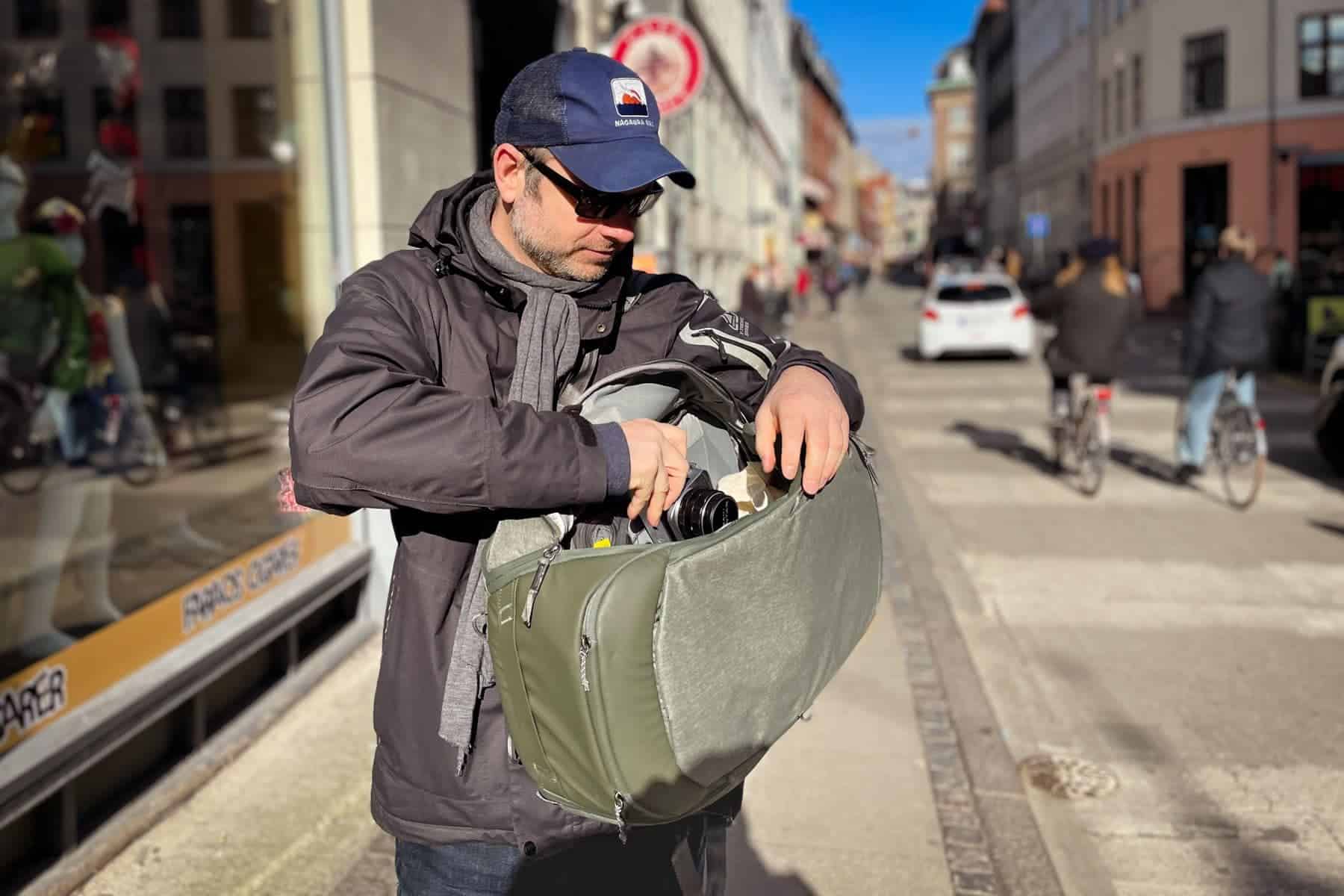 Side access pockets - great for photographers!
