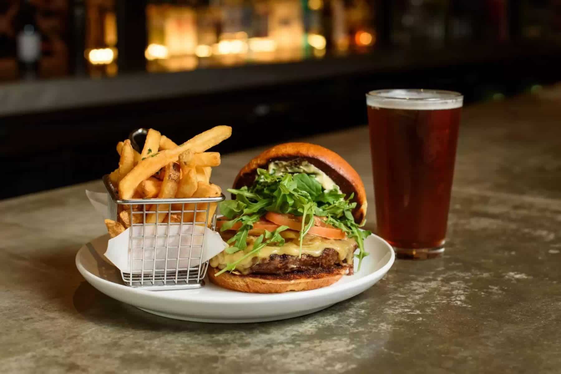 Radisson Hotel Downtown Salt Burger