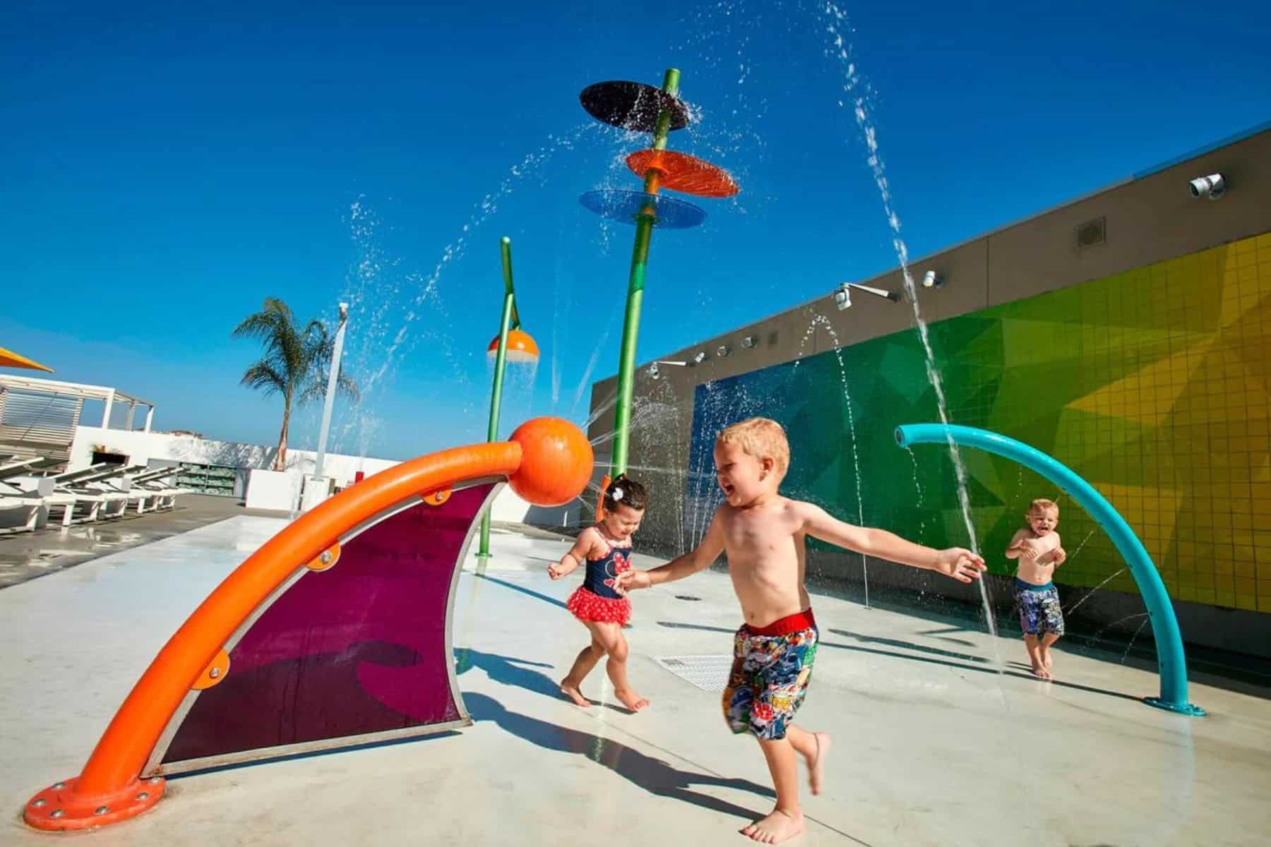 residence-inn-by-marriott-anaheim-pool