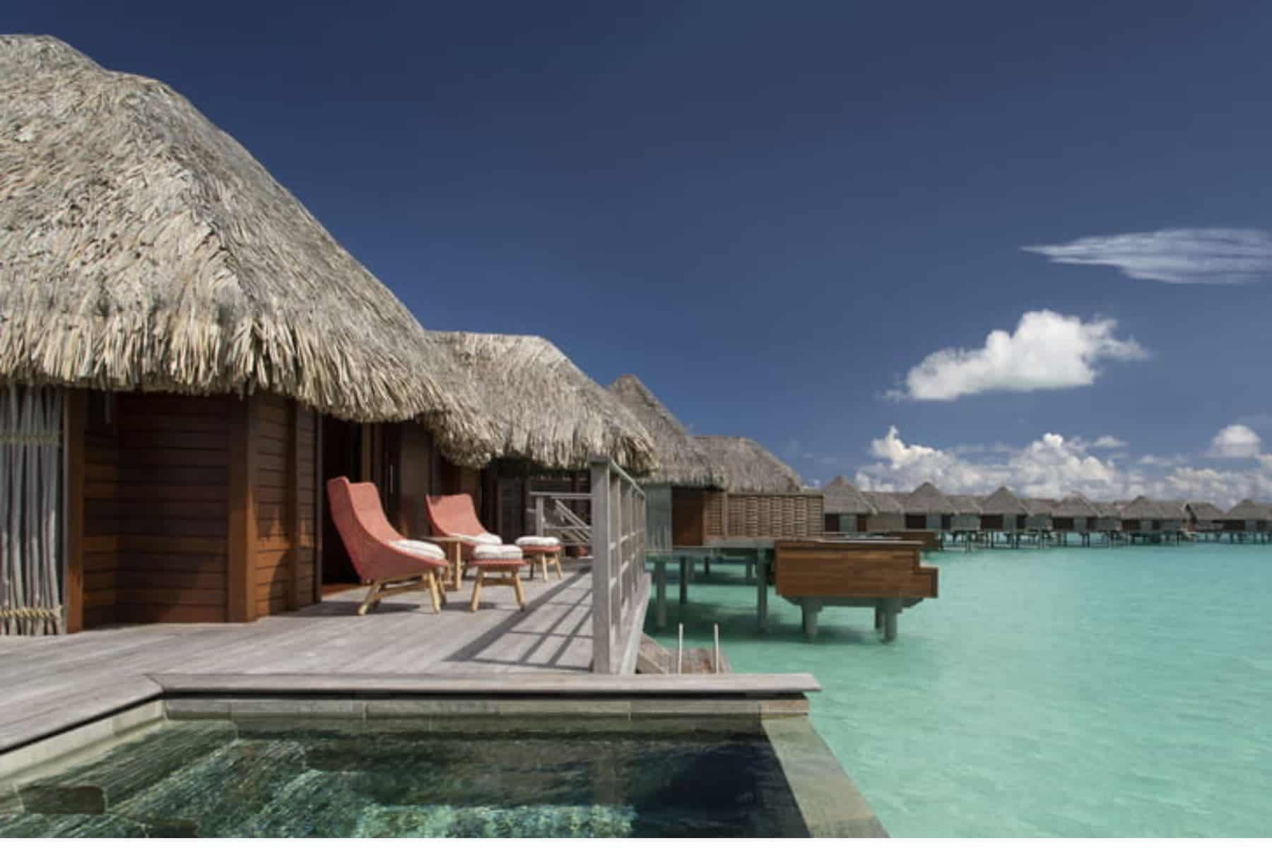 Rooms And Suites In Four Seasons