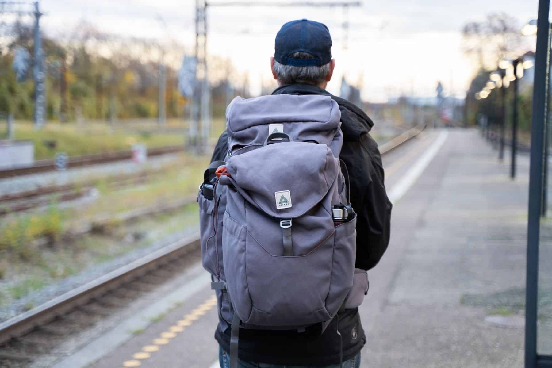 salkan-back-view-backpack-railway