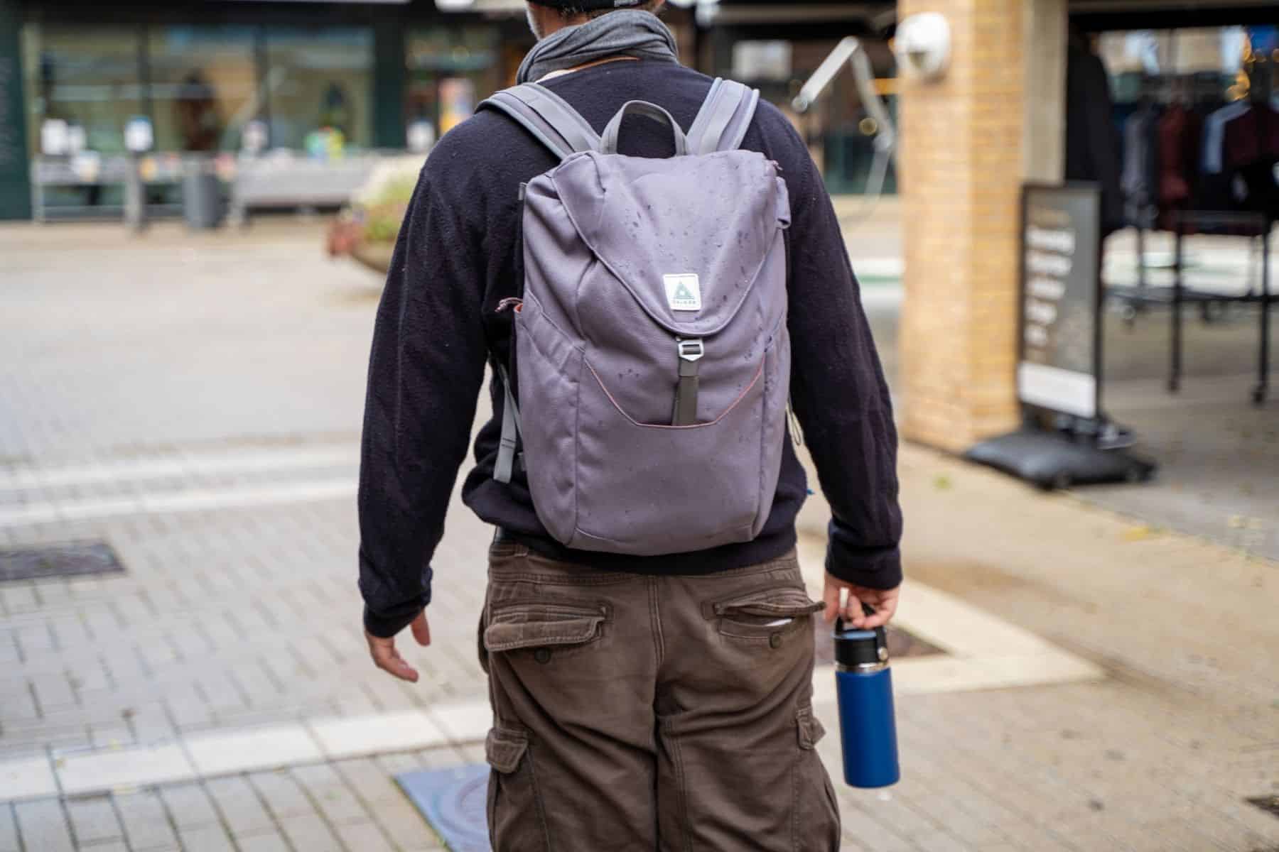salkan-back-view-bradley-with-water-bottle