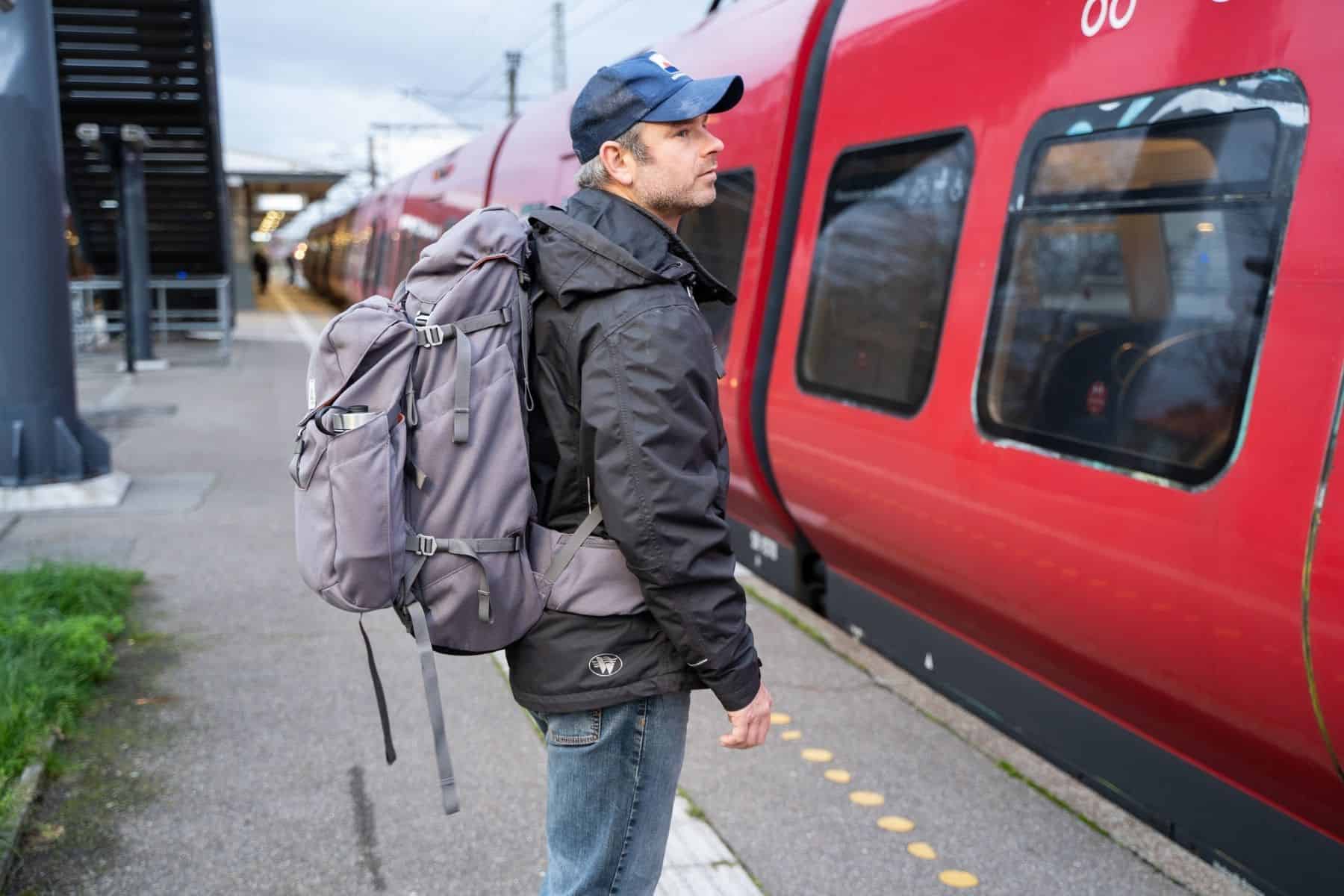 salkan-bradley-red-train-side-view