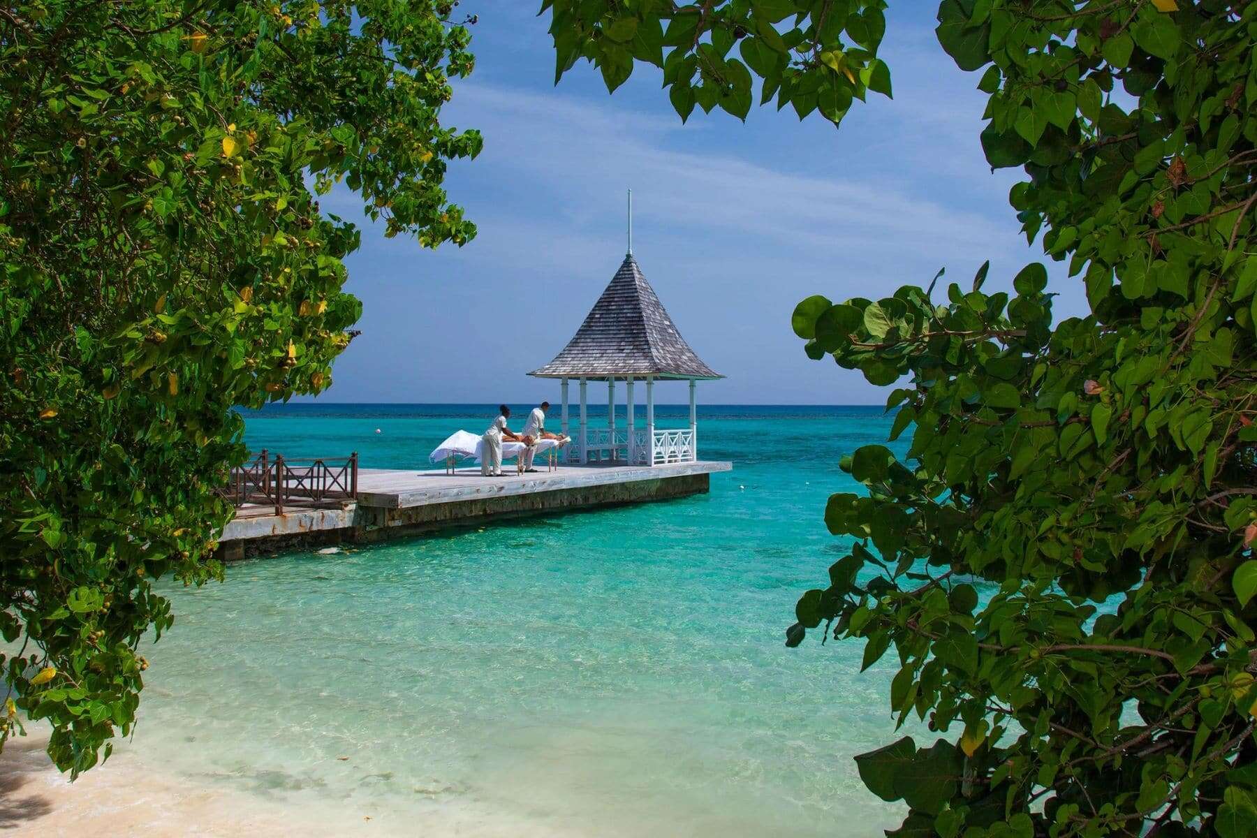 sandals-royal-plantation-spa-beach