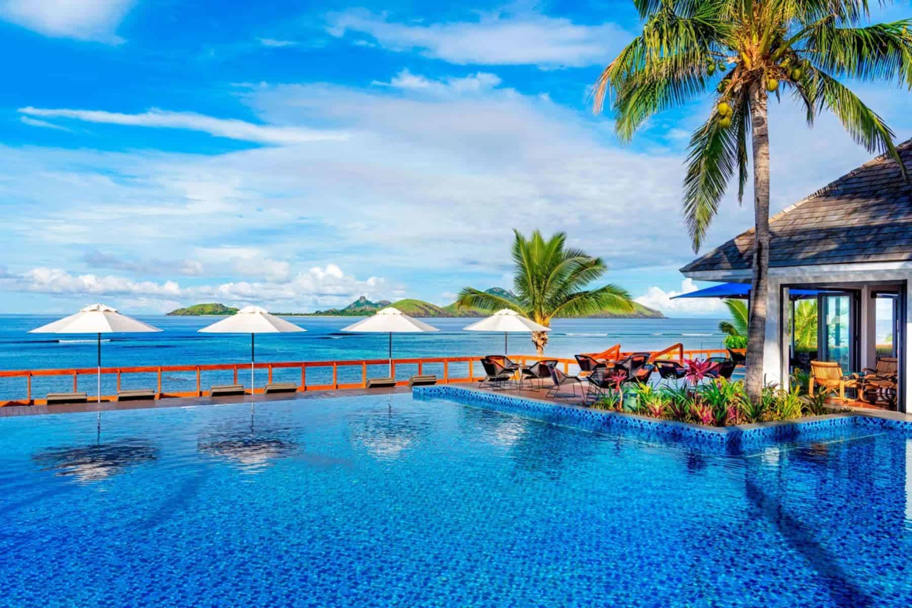 sheraton-resort-and-spa-tokoriki-island-pool-side