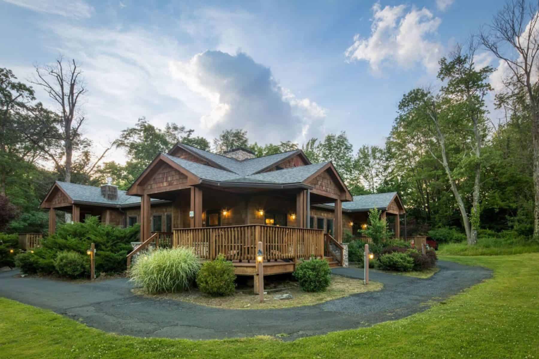 skytop-lodge-skytop-pennsylvania-cabin