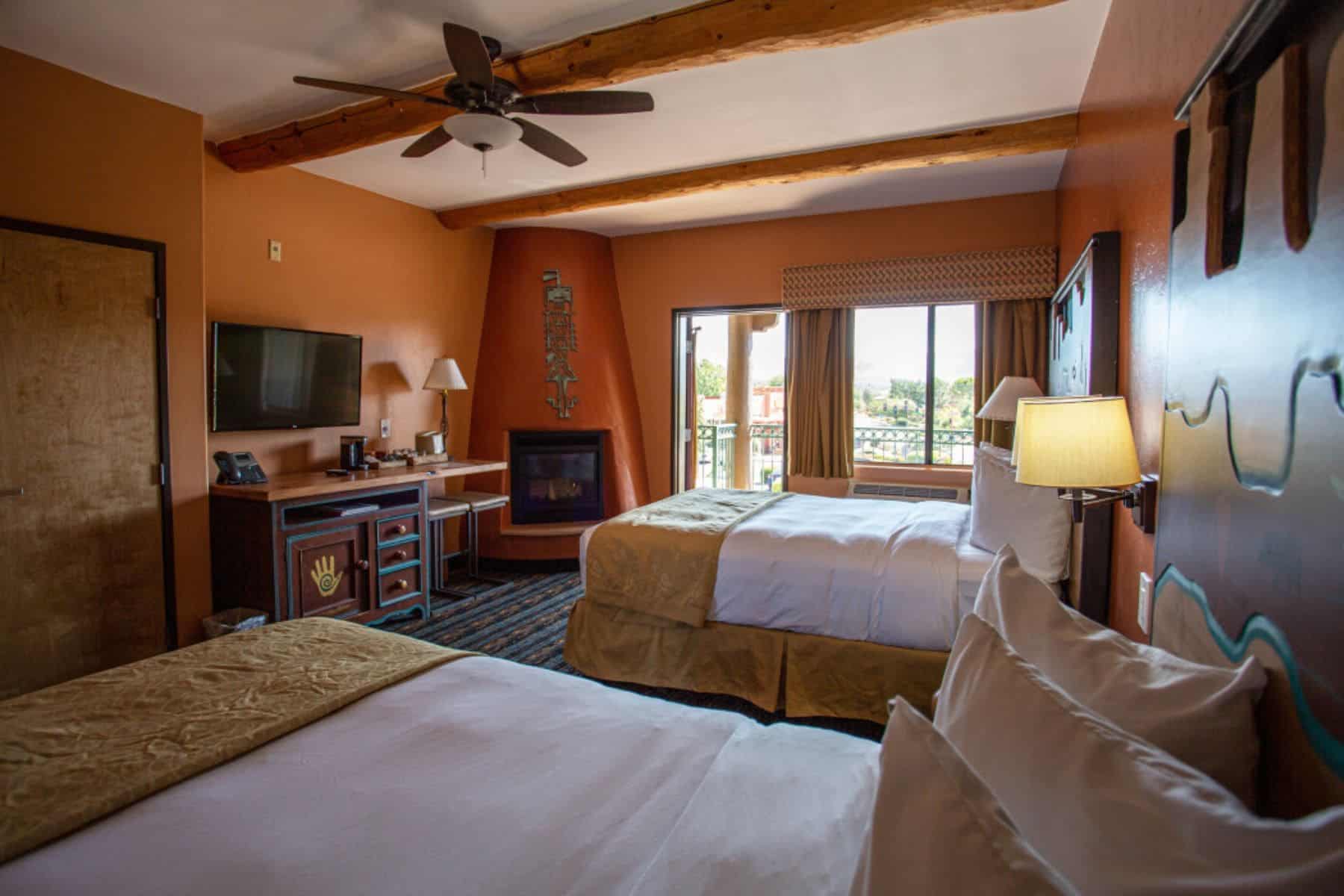 southwest-inn-at-sedona-bed