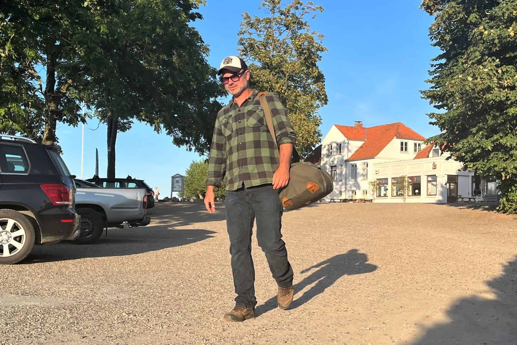 stubble-and-co-the-weekender-with-bradley