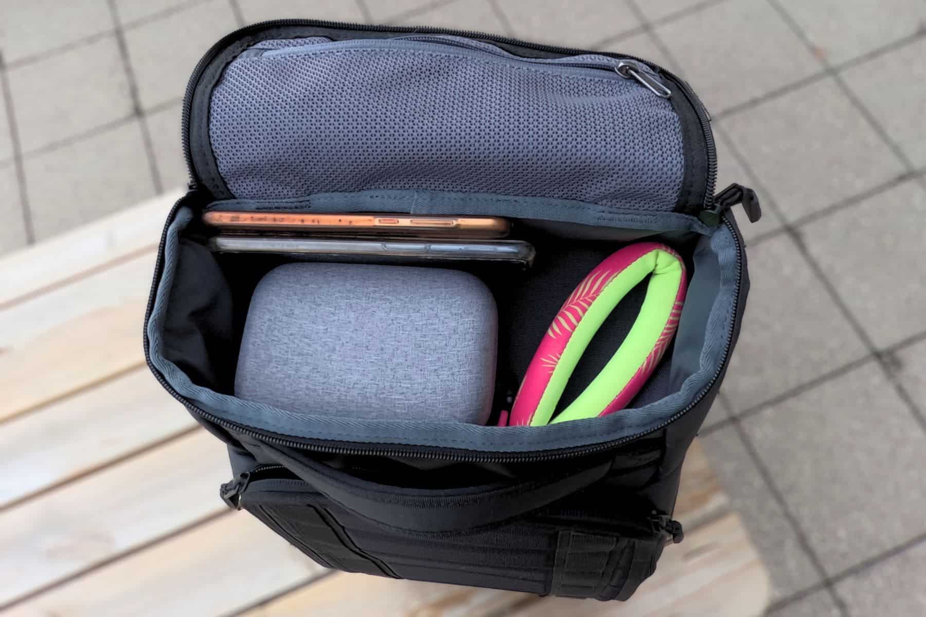 the-db-hugger-back-pack-inside