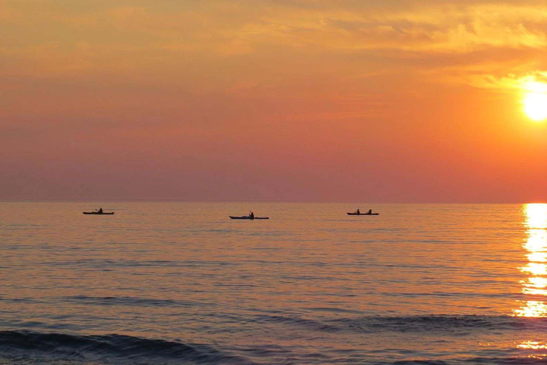 the-hotel-iroquois-kayaking