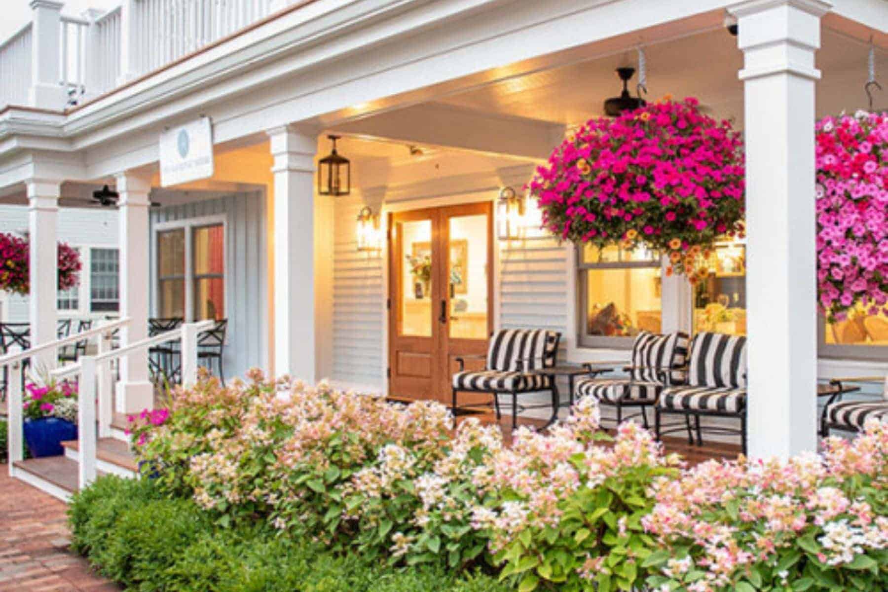 the-mackinac-house-front-porch