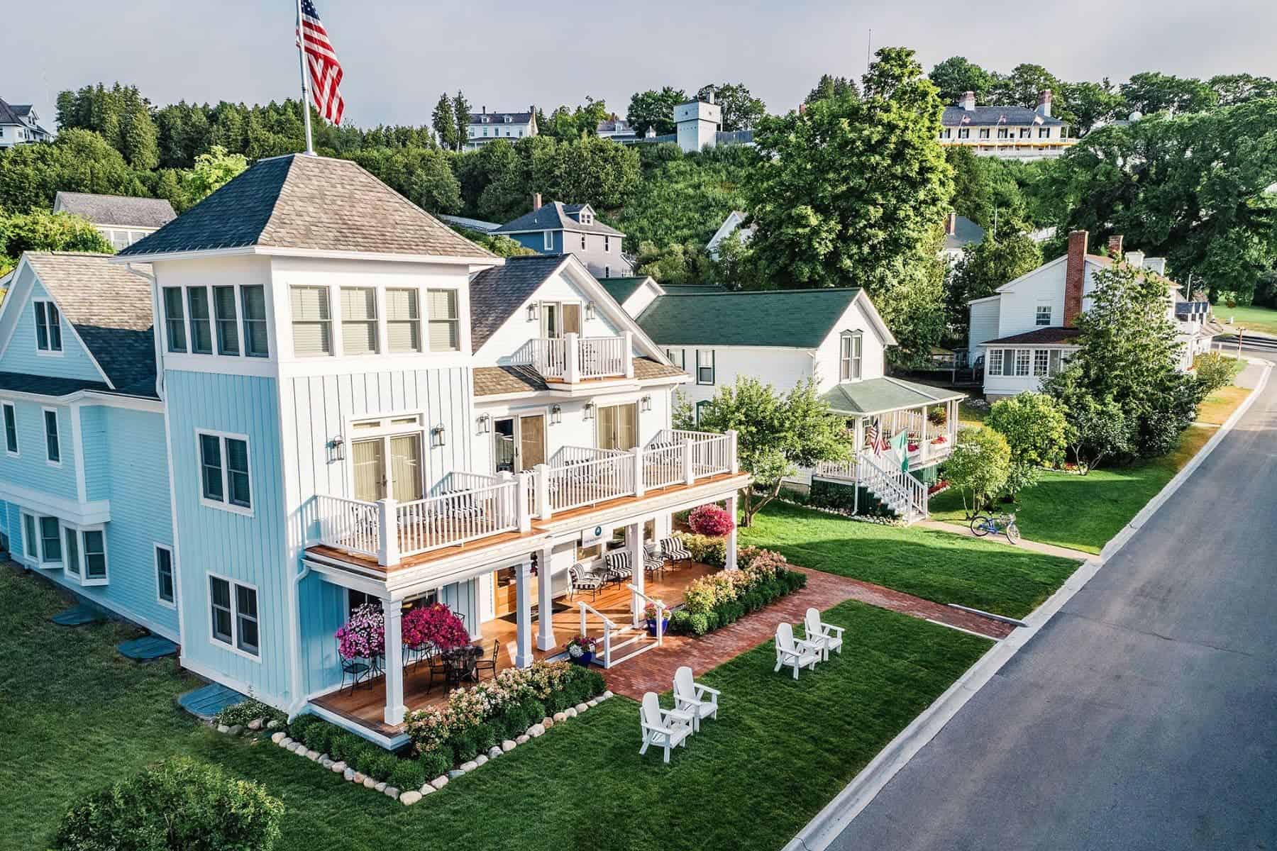 the-mackinac-house-side-top