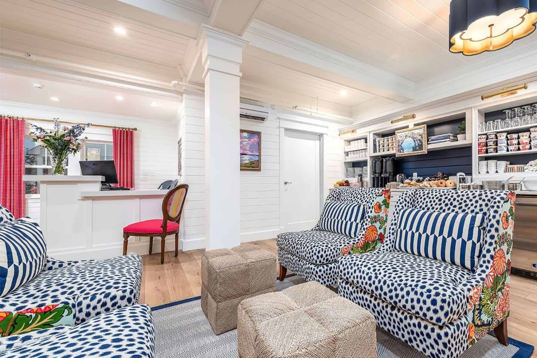 the-mackinac-house-sofa