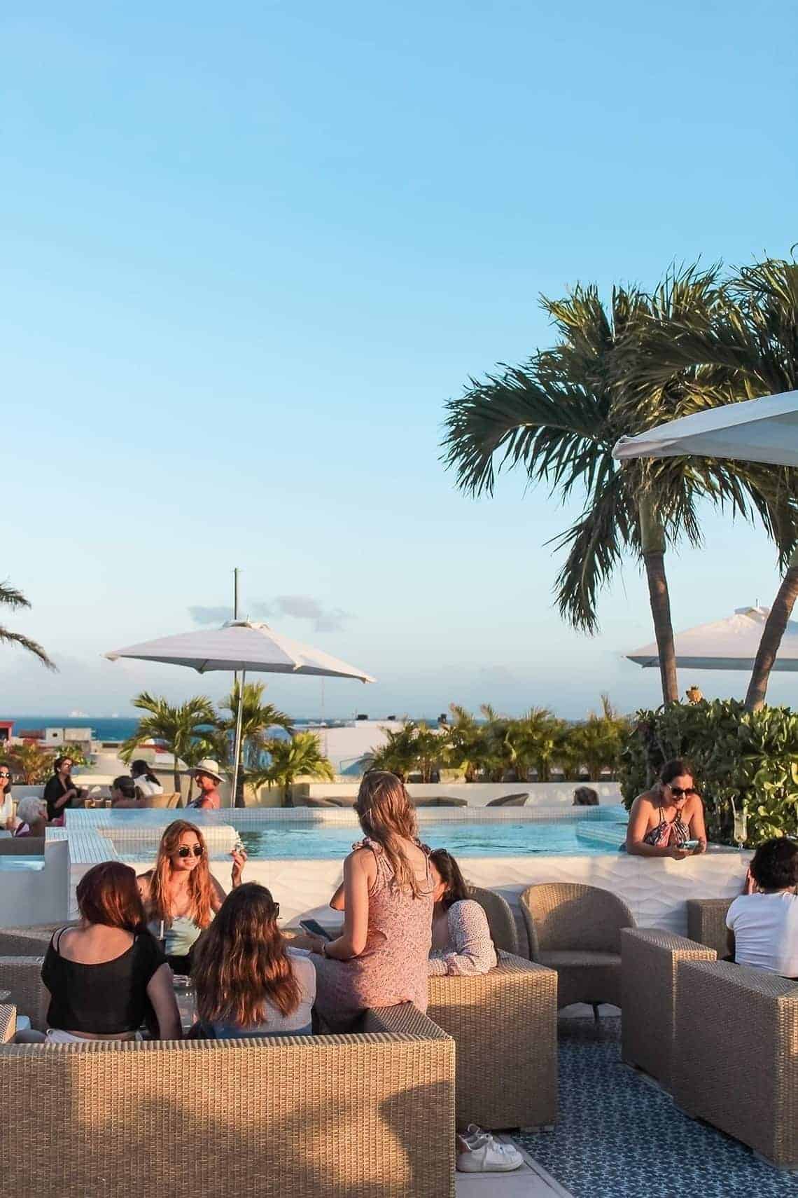 The Palm At Playa Poolside Lounge