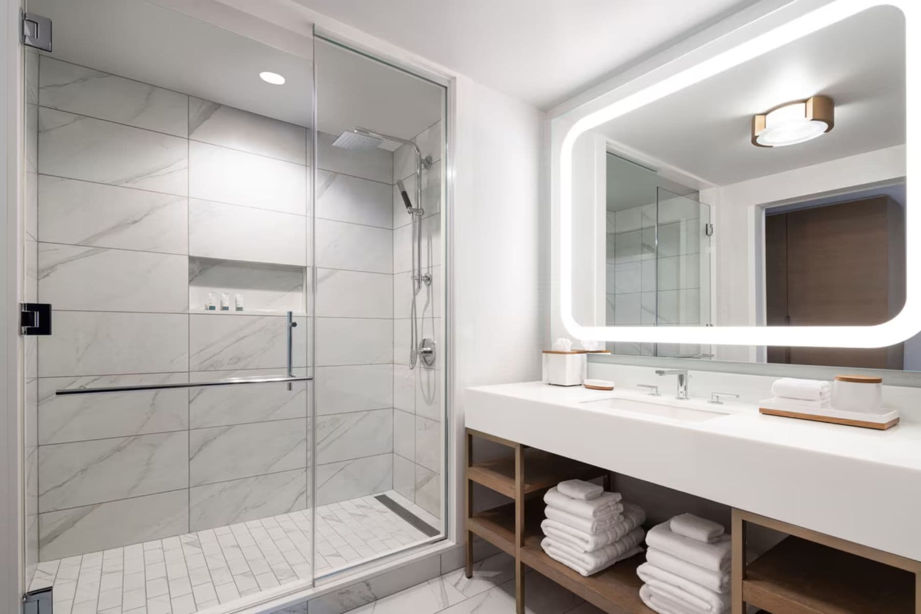 the-westin-anaheim-resort-bath