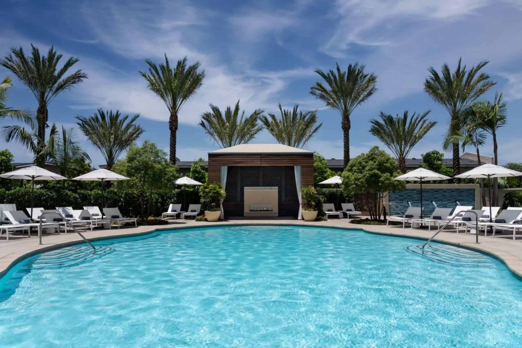 the-westin-anaheim-resort-pool