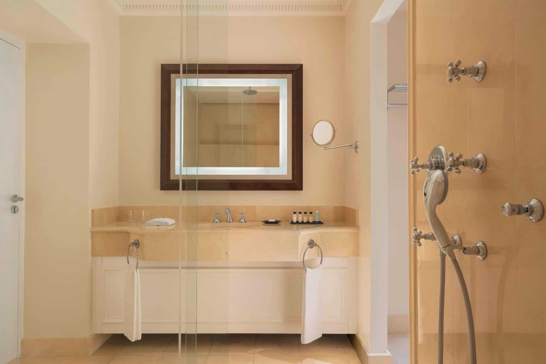 the-westin-paris-vendome-suite-bathroom