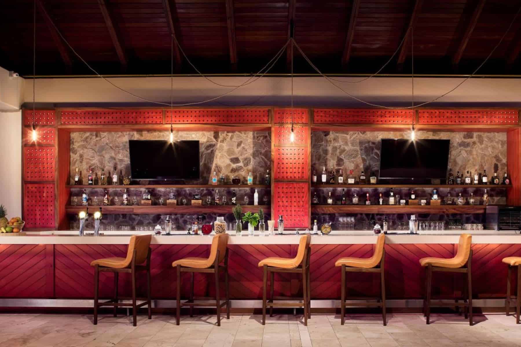 the-westin-reserva-conchal-an-all-inclusive-golf-resort-and-spa-bar