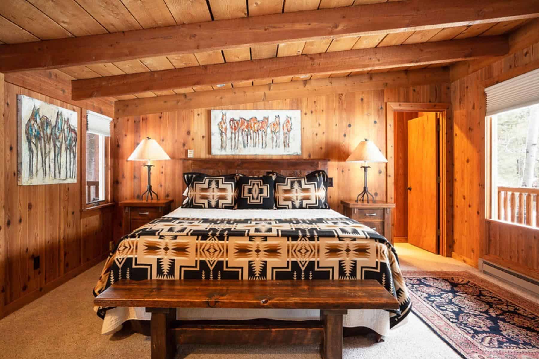 triple-creek-ranch-montana-bed