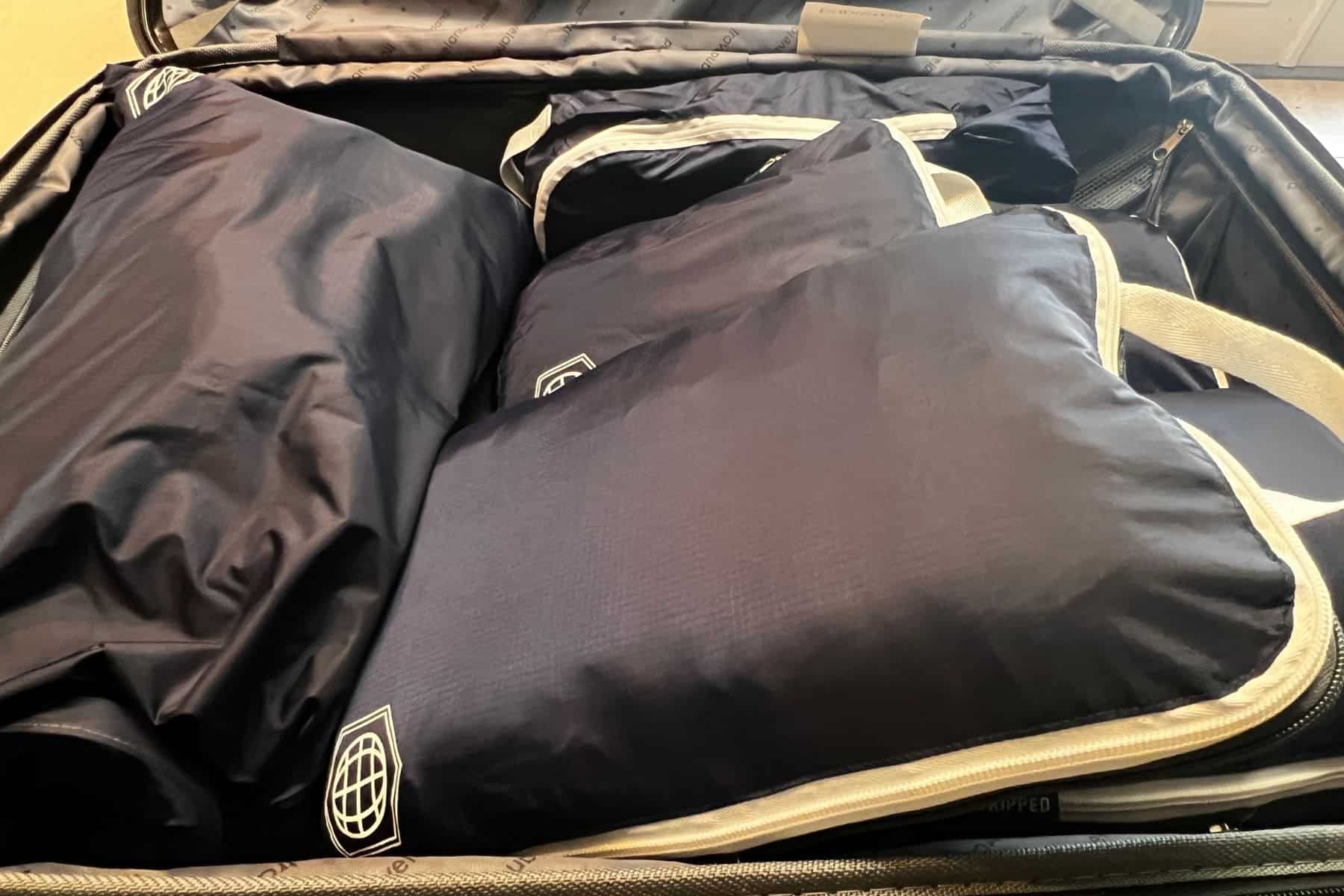 tripped-compression-packing-cubes-functional