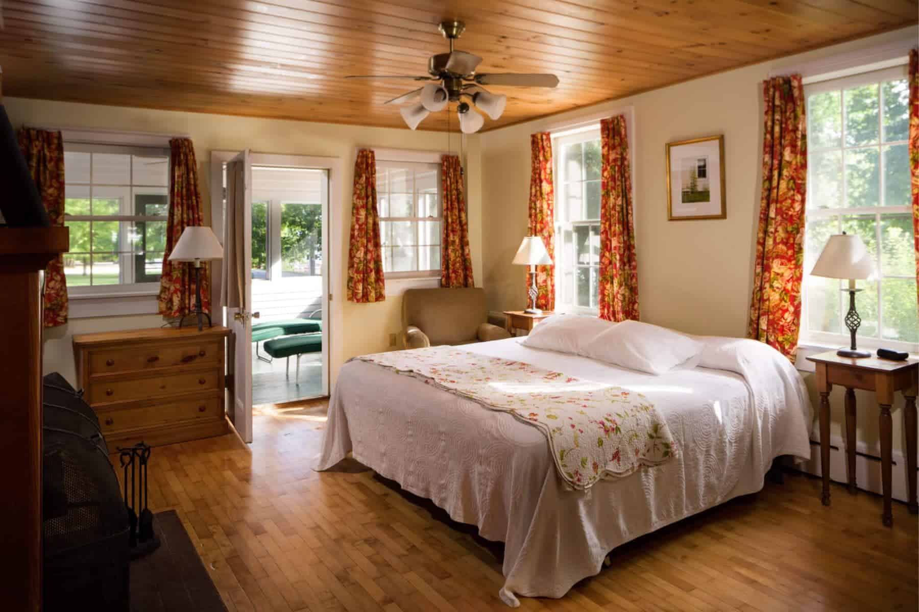 tyler-place-family-resort-bed