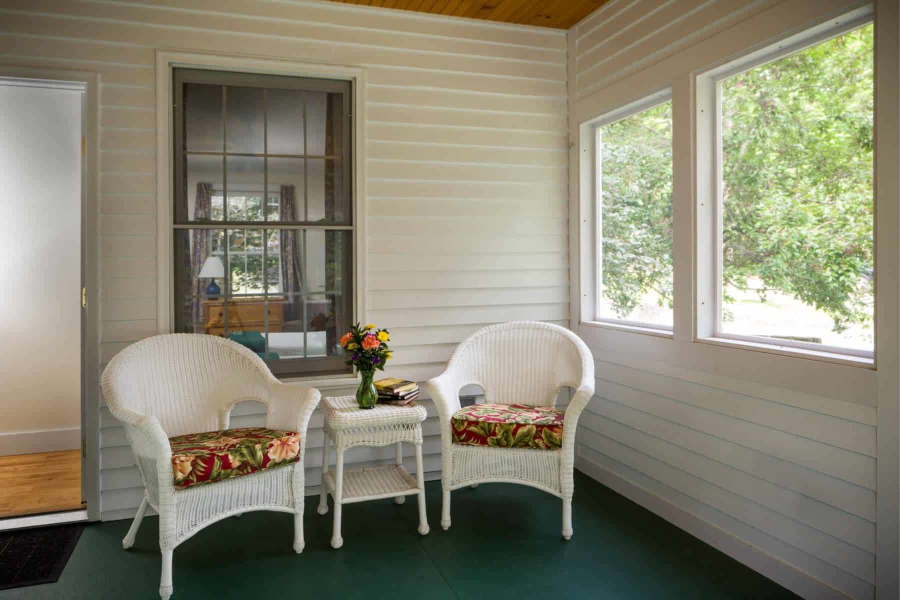 tyler-place-family-resort-chairs