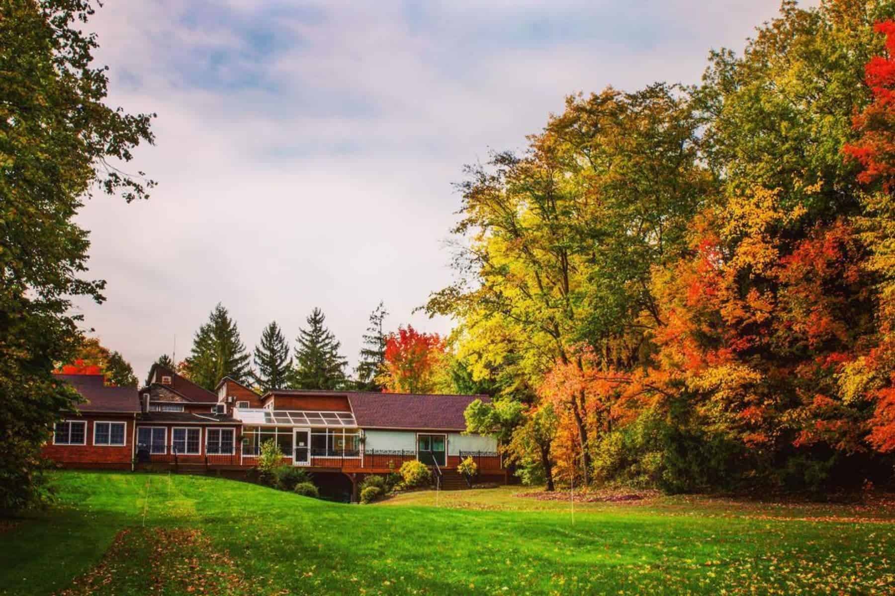 tyler-place-family-resort-outside