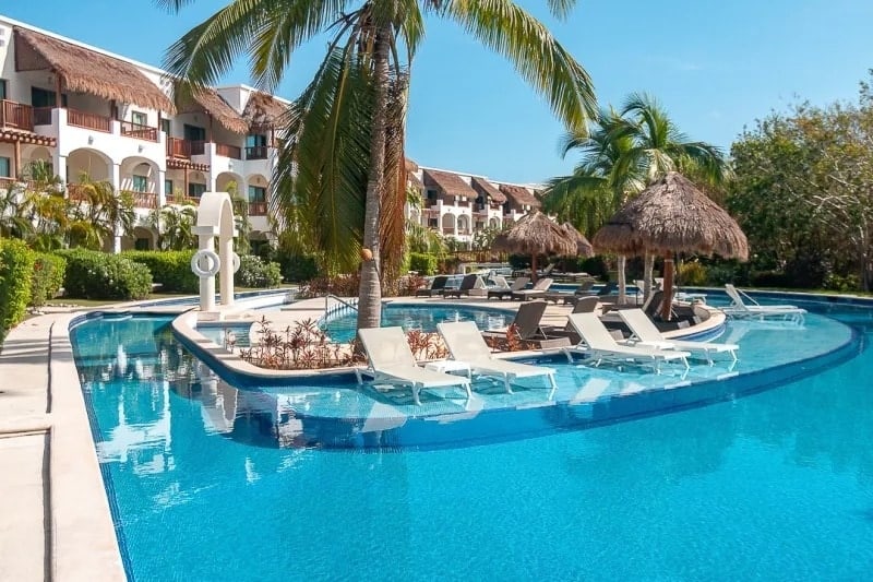 Valentin Imperial Riviera Maya Golden Pool Chairs