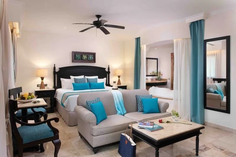 Valentin Imperial Riviera Maya Silver Superior Low Suite Bedroom