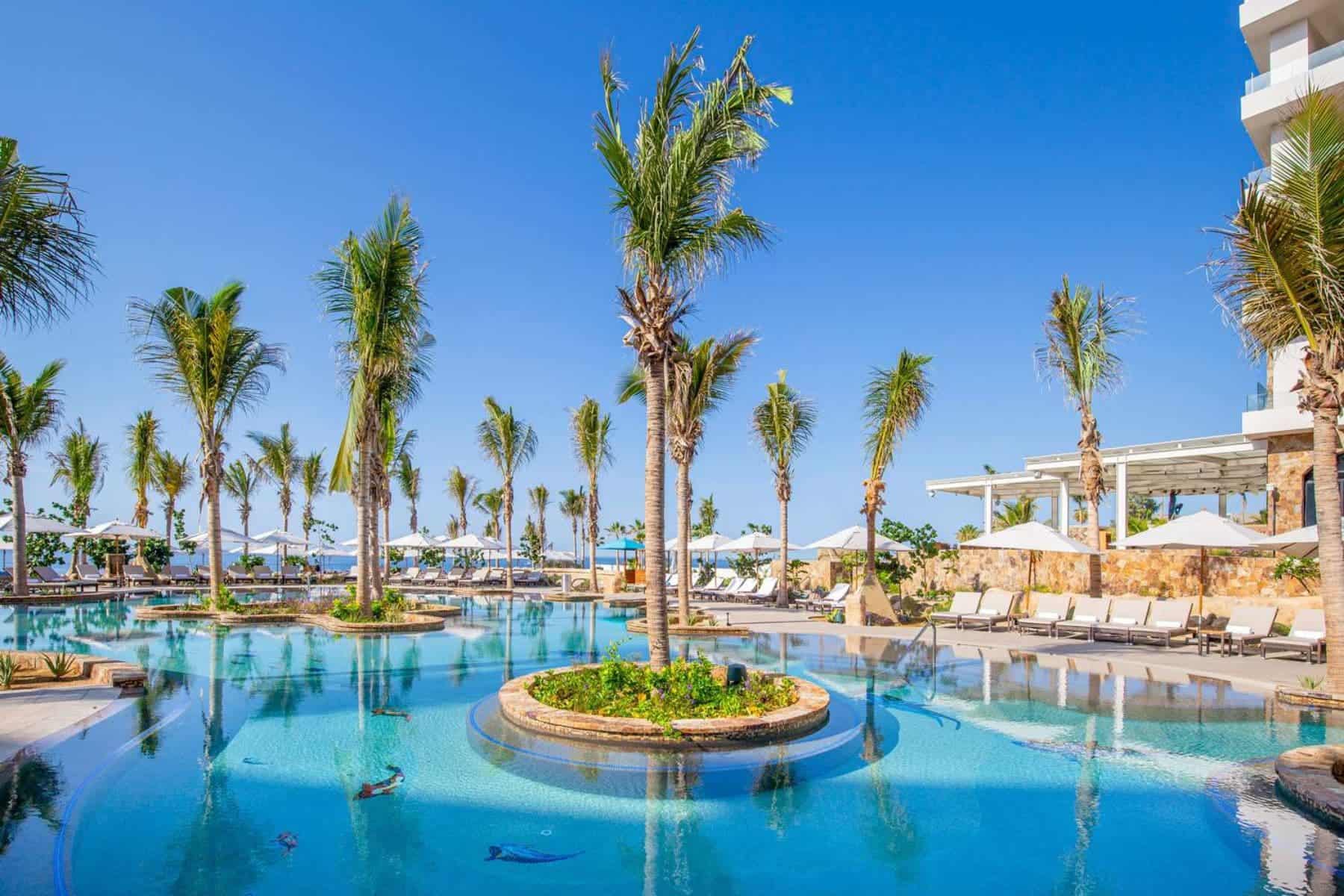 villa-la-valencia-beach-resort-cabo-trees-water
